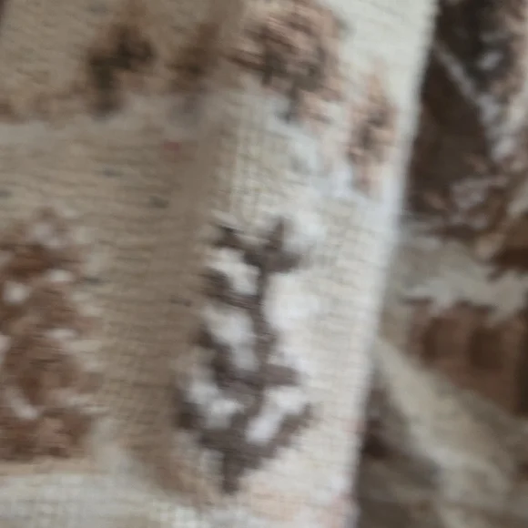 Norther Isles Hand Knitted Cozy Holiday Cardigan with Village Scene Sz M - Picture 8 of 15